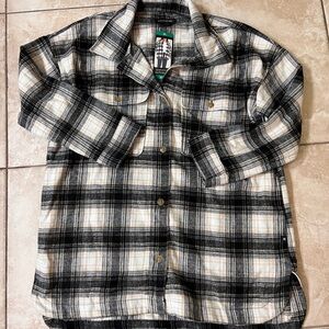 Banana Republic Black and White Flannel Button Down Shirt